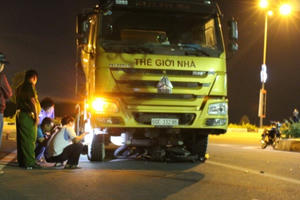 Bình Dương: Nữ sinh viên tử vong sau va chạm với xe bồn