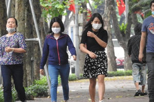 Không đeo khẩu trang không được vào chợ, siêu thị ở Hà Nội