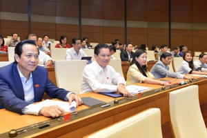 Quốc hội 'chốt' tăng tuổi nghỉ hưu, thêm 1 ngày nghỉ lễ trong năm