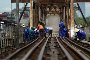 Bộ Giao thông Vận tải sẽ ưu tiên kinh phí duy tu, sửa chữa cầu Long Biên