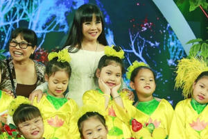 Ánh Tuyết bật khóc khi gặp được nhạc sĩ Dương Thiệu Tước để trả bản quyền