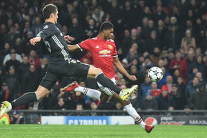 MU hạ gục CSKA trong 65 giây đứng đầu bảng A vòng loại Champios League