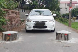 Làm thế nào để lách được ô tô qua khe hẹp?