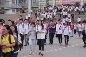 49 thí sinh bị đình chỉ trong ngày thi đầu tiên