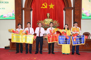 Ngân hàng CSXH Đồng Tháp không ngừng nâng cao chất lượng và trách nhiệm phục vụ Nhân dân