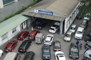 Đăng kiểm ô tô từ tháng 3 có loạt thay đổi lớn: Áp dụng giấy điện tử, siết khí thải theo đời xe