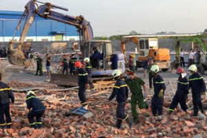 Thứ trưởng Bộ Xây dựng làm việc với tỉnh Đồng Nai về sự cố công trình ở Trảng Bom