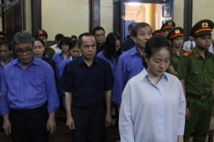 Xét xử đại án TrustBank 6.000 tỷ: Luật sư đề nghị hoãn toà, trả hồ sơ điều tra lại