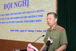 Bộ trưởng Tô Lâm tham dự Hội nghị tổng kết chủ trương xây dựng, sửa chữa nhà ở cho các hộ nghèo tỉnh Điện Biên