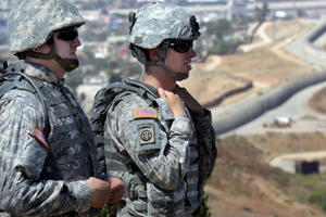 Mỹ điều 5.200 lính tới biên giới Mexico đối phó với người tị nạn