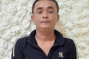 Hà Tĩnh: Bắt khẩn cấp đối tượng xả súng khiến 2 cha con thương vong