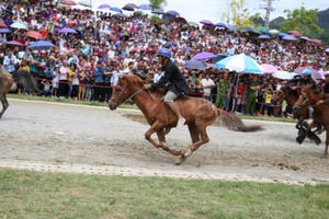 "Du hè" Sa Pa, đừng bỏ qua lễ hội sôi động nhất Tây Bắc này!