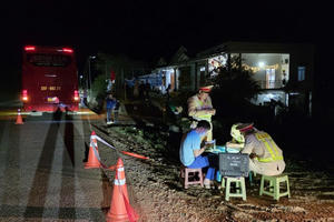 CSGT Thái Nguyên xử lý nghiêm xe khách vi phạm chở 63 người/43 chỗ