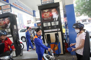 Giá xăng sẽ tăng 300đồng/lít vào hôm nay?