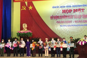 Bạc Liêu họp mặt kỷ niệm 25 năm ngày tái lập tỉnh