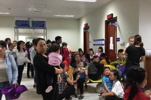 Nắng nóng kéo dài, Bộ Y tế yêu cầu các bệnh viện tăng cường công tác khám chữa bệnh Nắng nóng kéo dài, Bộ Y tế yêu cầu các bệnh viện tăng cường công tác khám chữa bệnh