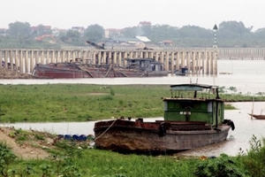 Vĩnh Phúc: Nghi án "đá bóng" trách nhiệm quản lý, giám sát trong dự án bờ kè Trung Hà?