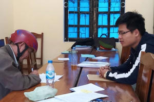 Bàng hoàng cha ruột rút kiếm đâm con trai tử vong rồi ăn lá ngón tự tử