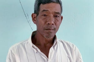 Người cha đồi bại hãm hiếp con gái nhiều lần