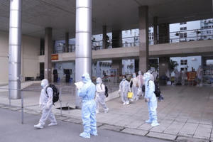 Thủ tướng yêu cầu giải quyết dứt điểm các ổ dịch, nhanh chóng ổn định tình hình