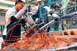 Ô tô Việt Nam vào Top 3 ASEAN, giấc mơ còn dài