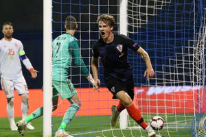 Croatia 3- 2Tây Ban Nha: Sai lầm nơi hàng thủ