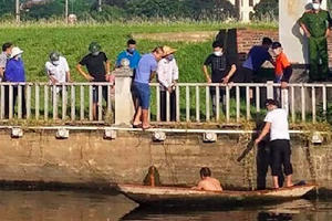 Vinh Phúc: Bàng hoàng phát hiện thi thể người đàn ông nổi trên mặt hồ