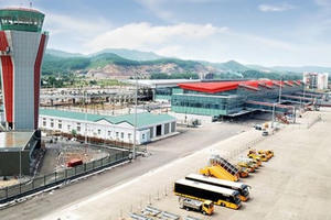 Vietnam Airlines thực hiện chuyến bay thương mại đầu tiên đến Vân Đồn