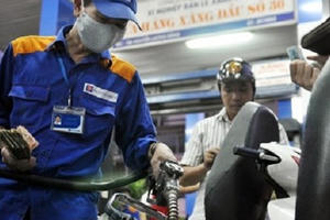 Giá xăng tăng nhẹ từ 15h chiều nay