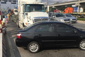 Tai nạn giao thông Plus: Tàu hỏa đâm xe tải, lái xe bị thương nặng