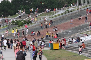 Bất chấp dịch Covid-19, du khách "đổ xô" về Đà Lạt trong dịp lễ