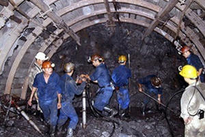 Quảng Ninh: Tụt lò than, 1 công nhân tử vong, 2 người bị thương