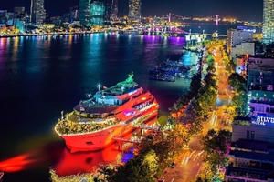 Ra mắt nhà hàng ẩm thực nằm tại ‘siêu du thuyền’ duy nhất tại Đà Nẵng