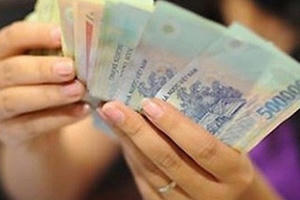 Tăng lương để giữ người, cách làm sai lầm