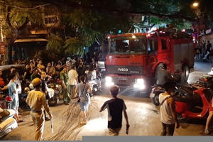 Chung cư Capital Garden chập điện, cư dân hoảng loạn tháo chạy