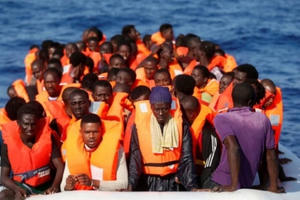 Thêm 1.400 người di cư được cứu sống ngoài khơi Lybia