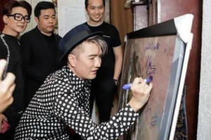 Ca sĩ ứng xử thế nào cho văn hóa?