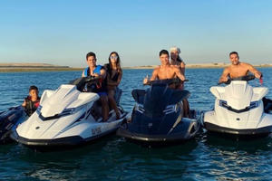 Cristiano Ronaldo đưa bạn gái gợi cảm đi nghỉ dưỡng ở Dubai