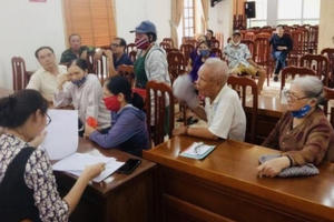 Cụ bà Hải Dương tự nguyện không nhận tiền hỗ trợ Covid-19 Cụ bà Hải Dương tự nguyện không nhận tiền hỗ trợ Covid-19