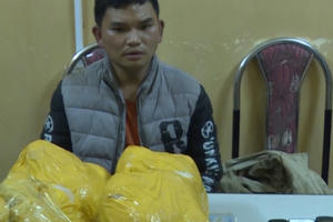Bắt 2 đối tượng liều lĩnh vận chuyển 20kg thuốc phiện