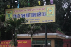 Bán lậu gần 9.000 lít xăng máy bay: Cán bộ Quân đội tuồn ra ngoài