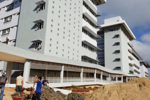 Bệnh viện ngàn tỉ Tây Nguyên ngổn ngang trước ngày bàn giao