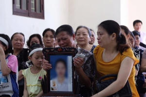 Kẻ thủ ác đầu độc chị họ bằng trà sữa vắng mặt ở toà vì sức khoẻ yếu