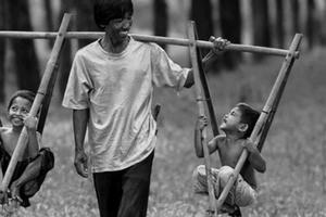 Ba anh em tranh nhau hiến thận thương cha già cả đời lam lũ Ba anh em tranh nhau hiến thận thương cha già cả đời lam lũ