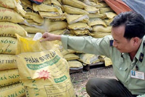 Xử lý nghiêm tổ chức, cá nhân sản xuất, kinh doanh phân bón giả