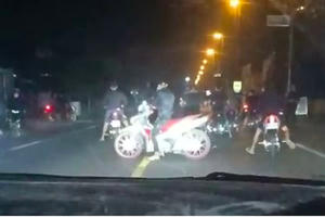 [Video]: Bắt giữ nhóm "quái xế" chặn quốc lộ để đua xe