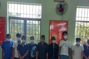 Đá gà trong khu vườn tràm, 23 đối tượng bị tóm gọn