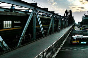 Cầu Long Biên quá yếu, đề xuất xây cầu đường sắt mới vượt sông Hồng