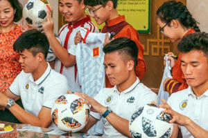 Phạm Thành Lương: Người hâm mộ là động lực lớn nhất giúp cầu thủ vượt qua khó khăn Phạm Thành Lương: Người hâm mộ là động lực lớn nhất giúp cầu thủ vượt qua khó khăn