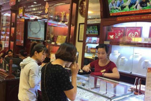 Giá vàng hôm nay 27/6: Giảm 120 nghìn đồng/lượng